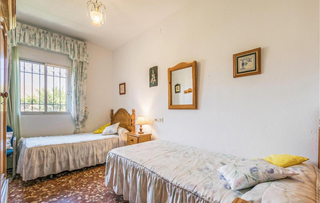 3 Bedroom Beautiful Home In Fuente Tojar Kültér fotó