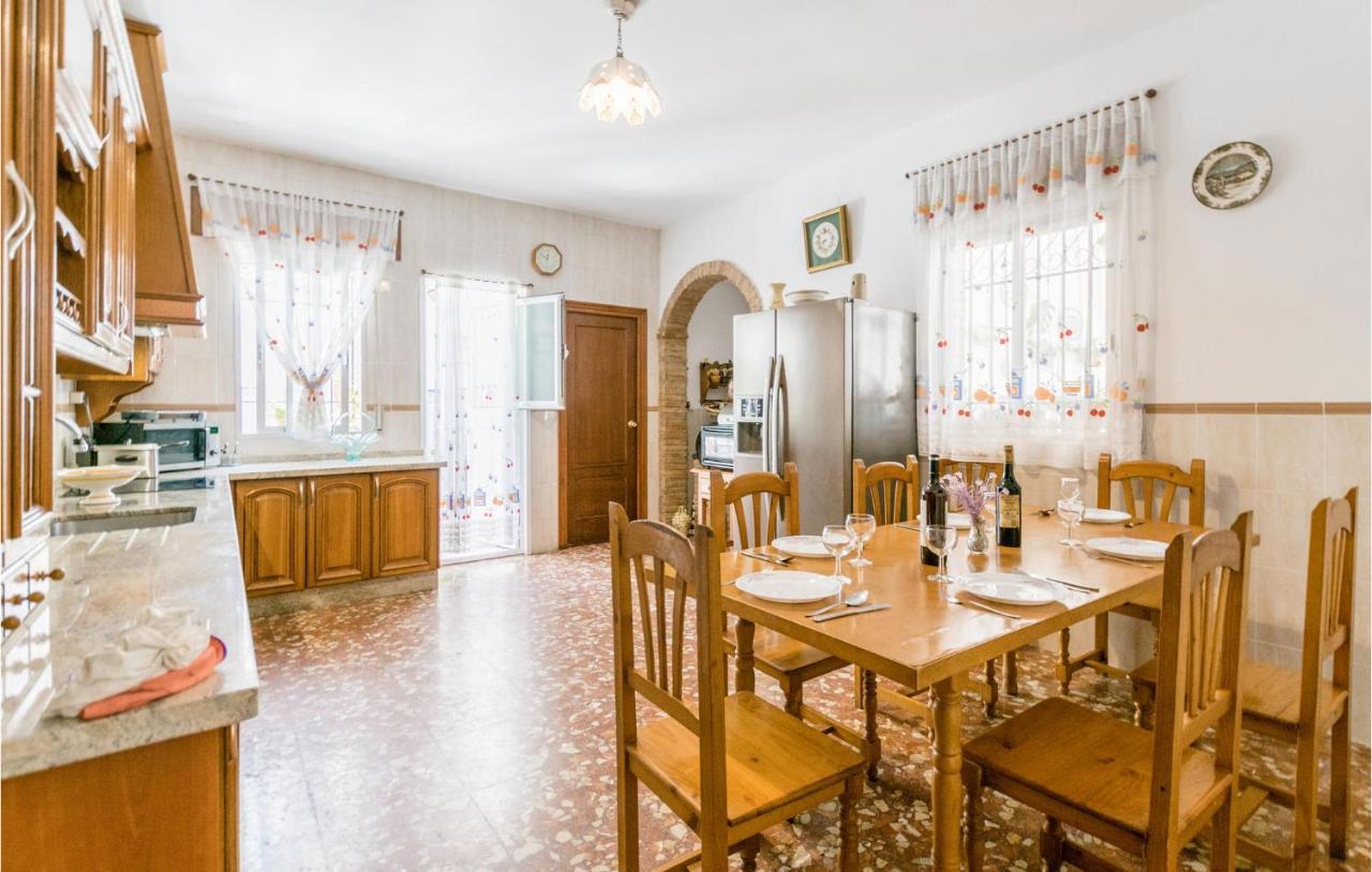 3 Bedroom Beautiful Home In Fuente Tojar Kültér fotó