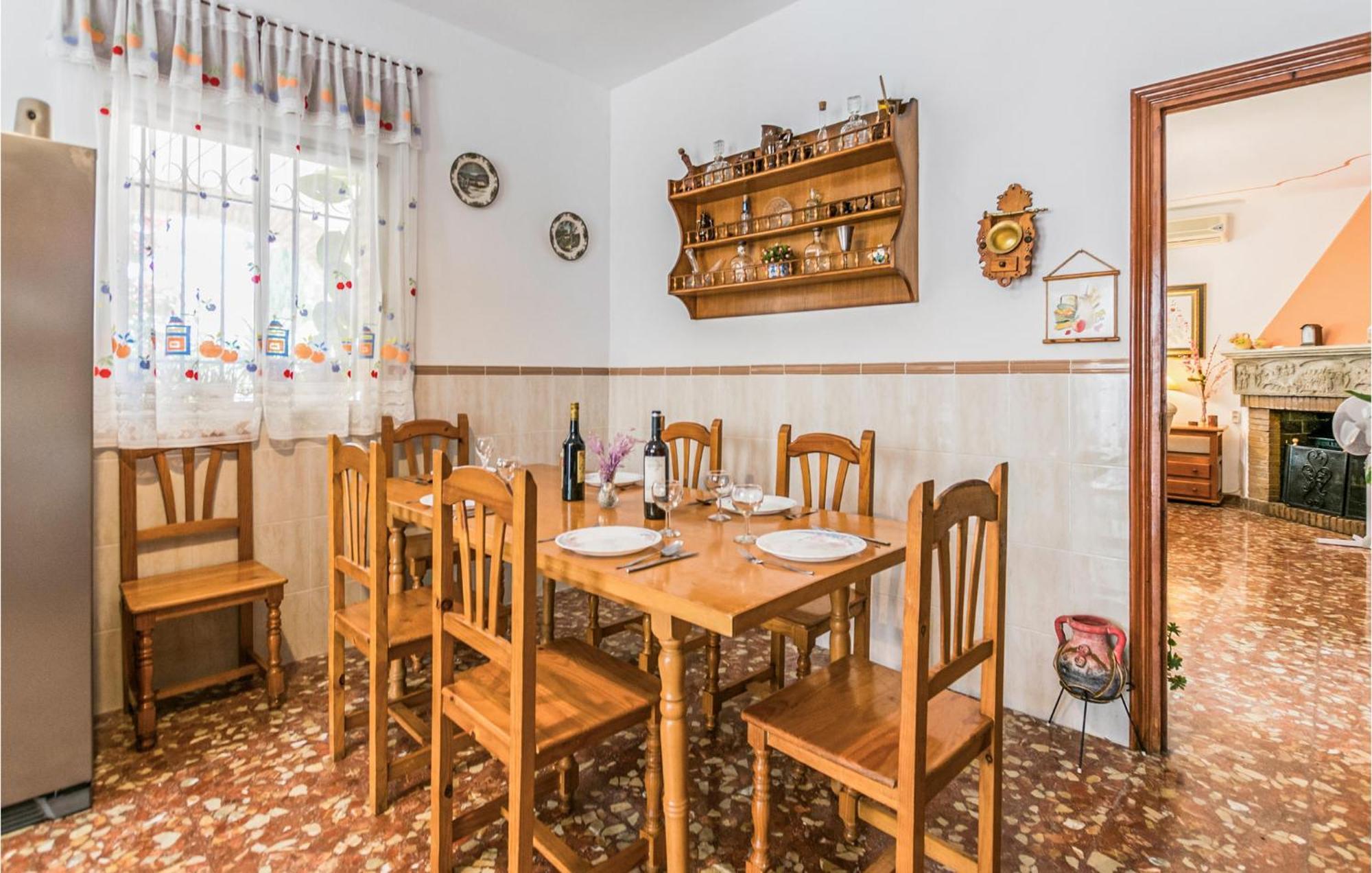 3 Bedroom Beautiful Home In Fuente Tojar Kültér fotó